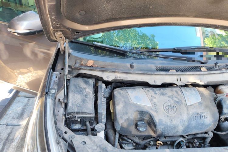 Used Buick GL8 2014 3.0L XT Luxury Business Flagship Edition Engine Bay Right