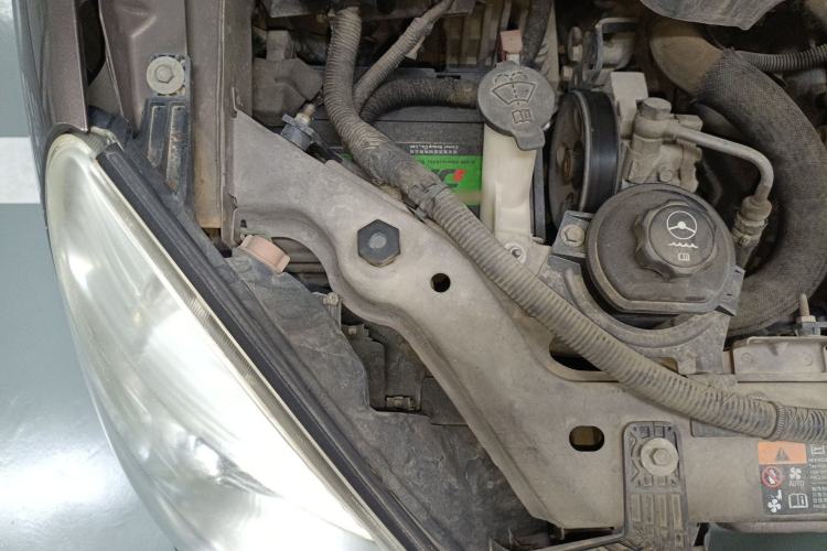 Used Buick GL8 2014 2.4L Classic Edition Engine Bay Right