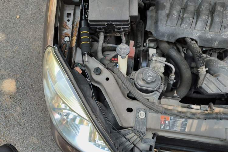 Used Buick GL8 2014 2.4L Executive Edition Engine Bay Right