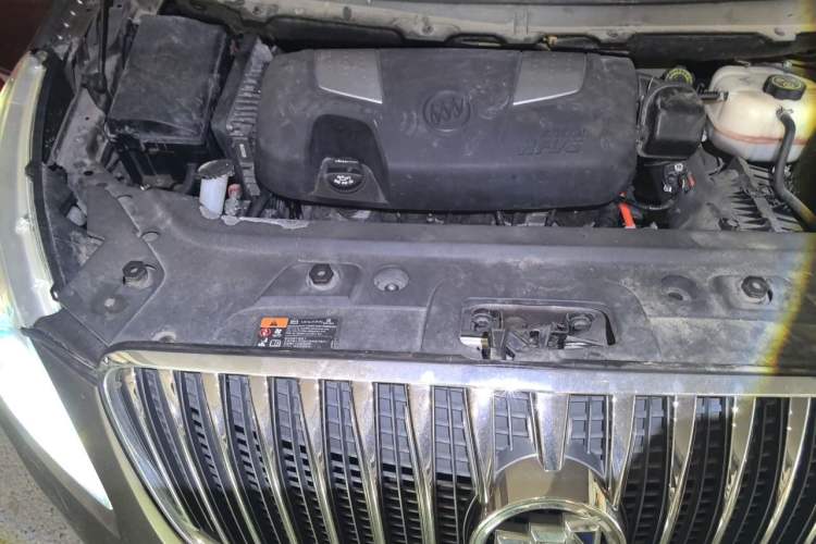 Used Buick GL8 2014 3.0L GT Luxury Business Haoya Edition Engine Bay Right