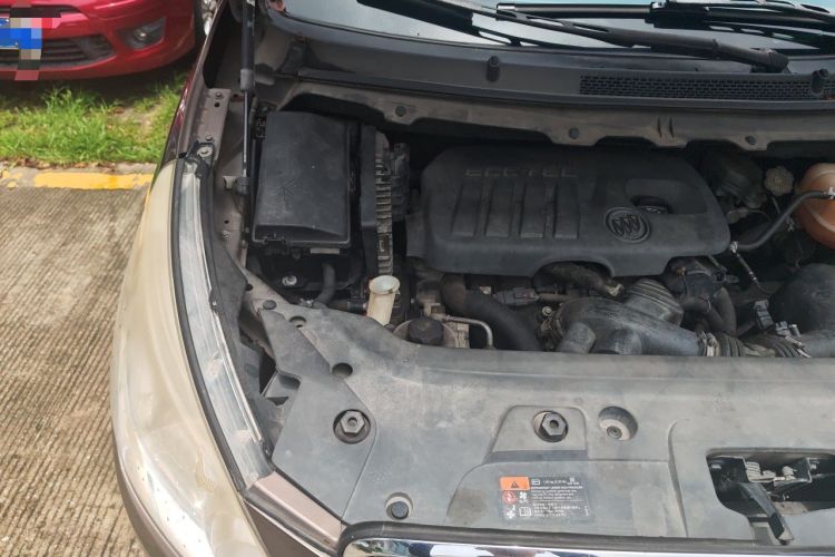 Used Buick GL8 2014 2.4L CT Luxury Business Comfort Edition Engine Bay Right