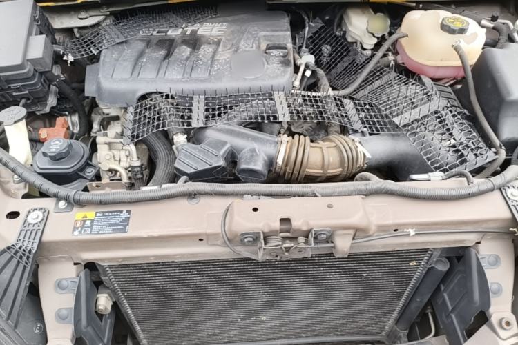 Used Buick GL8 2014 2.4L Classic Edition Engine Bay