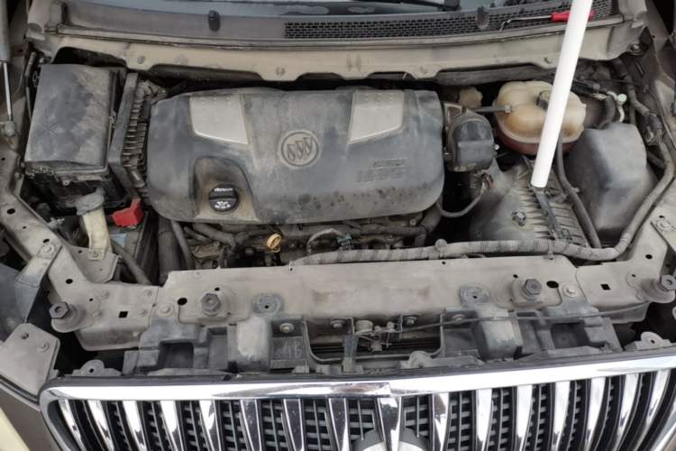 Used Buick GL8 2014 3.0L GT Luxury Business Haoya Edition Engine Bay