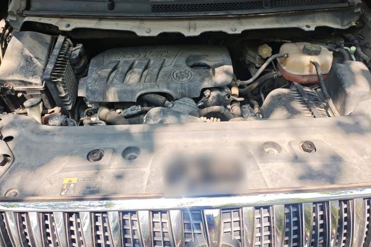 Used Buick GL8 2014 2.4L LT Luxury Business Executive Edition Engine Bay