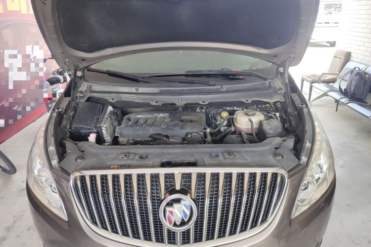 Used Buick GL8 2014 2.4L CT Luxury Business Comfort Edition Engine Bay