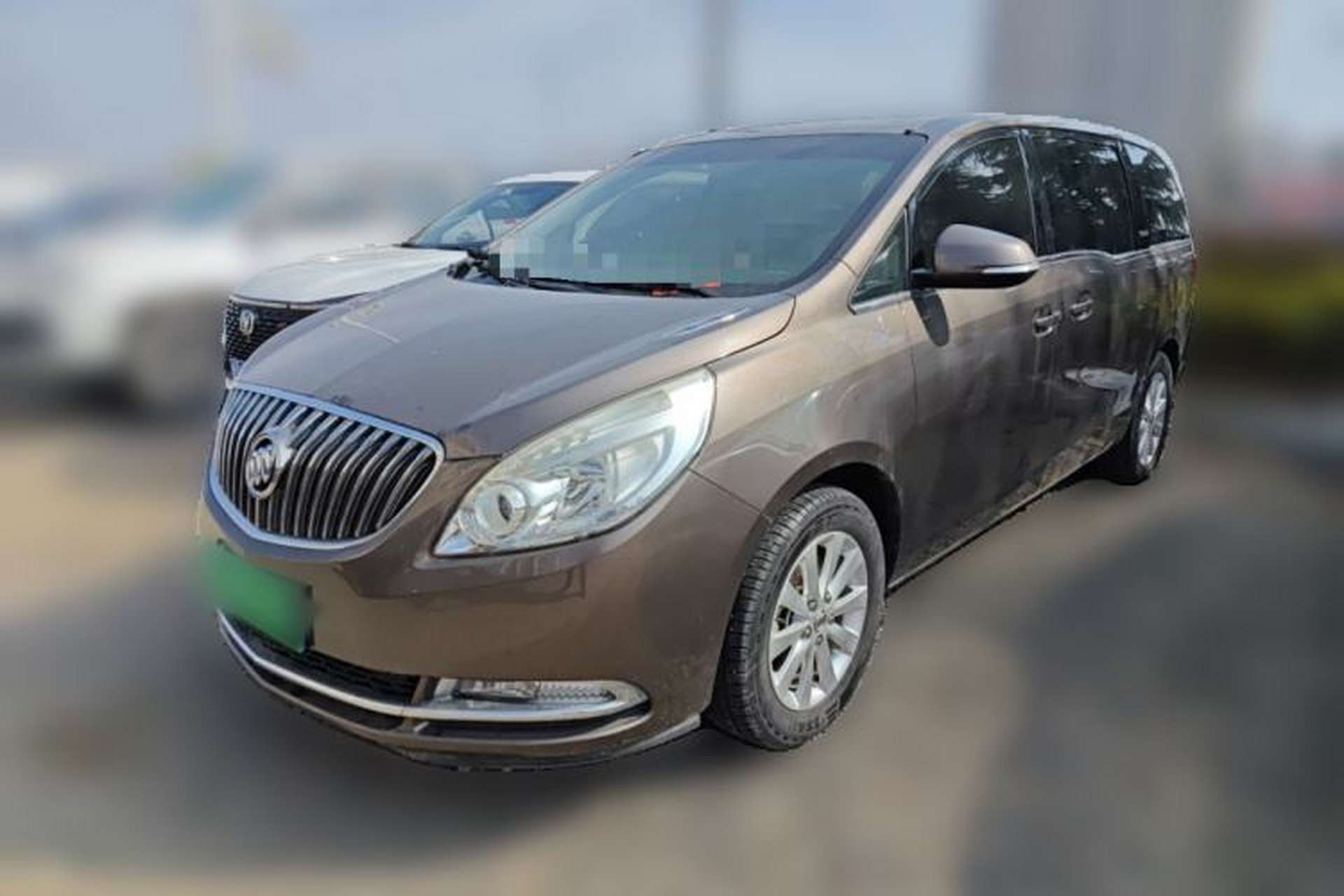 Used Buick GL8 2014 2.4L CT Luxury Business Comfort Edition Front Left 45 Deg
