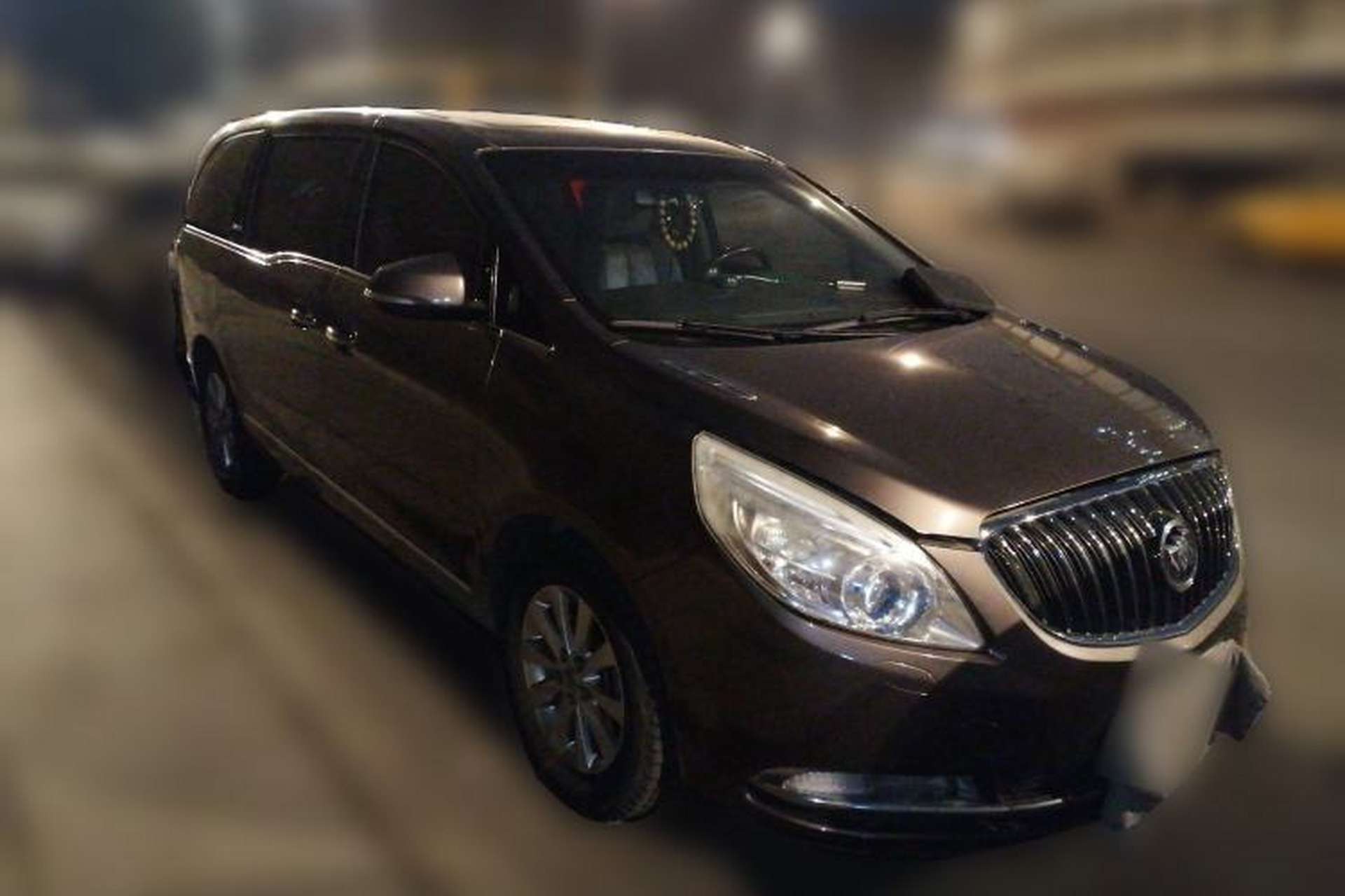 Used Buick GL8 2014 2.4L LT Luxury Business Executive Edition Front Right 45 Deg