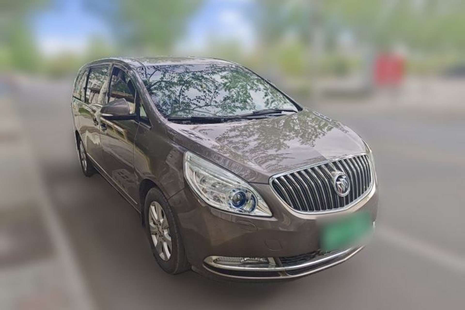 Used Buick GL8 2014 3.0L XT Luxury Business Flagship Edition Front Right 45 Deg