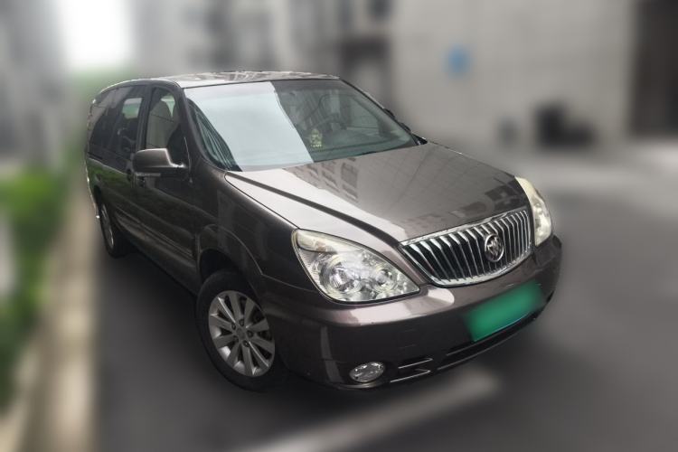 Used Buick GL8 2014 2.4L Classic Edition Front Right 45 Deg