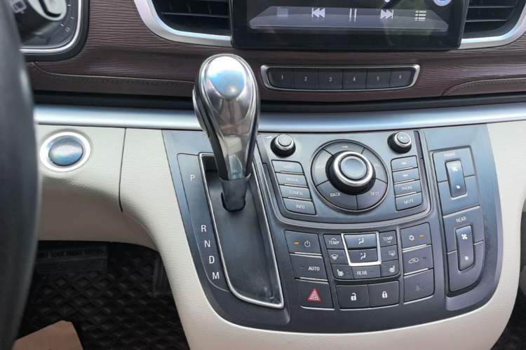 Used Buick GL8 2014 3.0L GT Luxury Business Haoya Edition Gear Lever