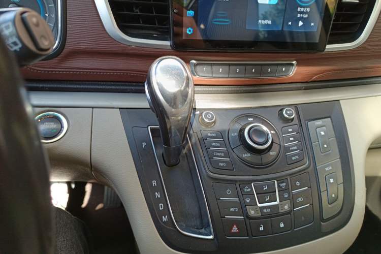 Used Buick GL8 2014 2.4L LT Luxury Business Executive Edition Gear Lever