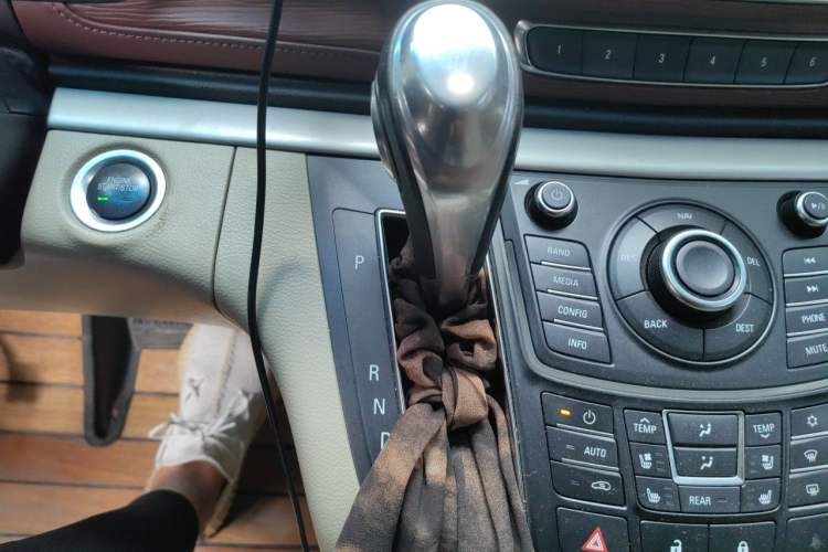 Used Buick GL8 2014 3.0L XT Luxury Business Flagship Edition Gear Lever