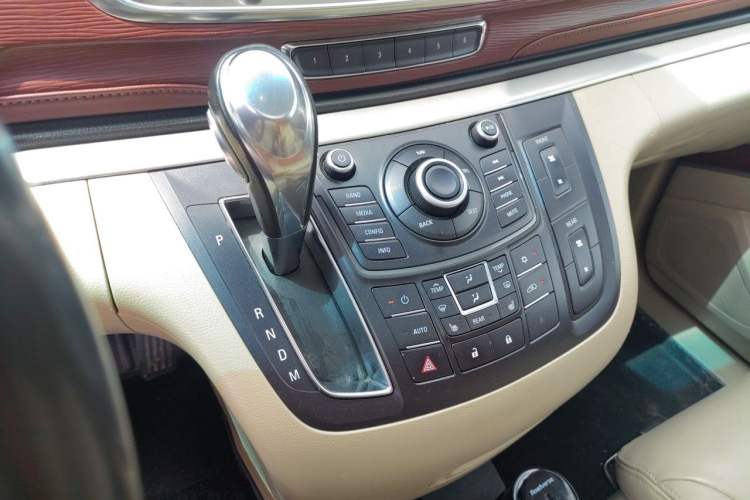 Used Buick GL8 2014 3.0L GT Luxury Business Haoya Edition Gear Lever