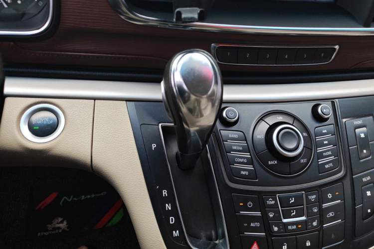 Used Buick GL8 2014 3.0L GT Luxury Business Haoya Edition Gear Lever