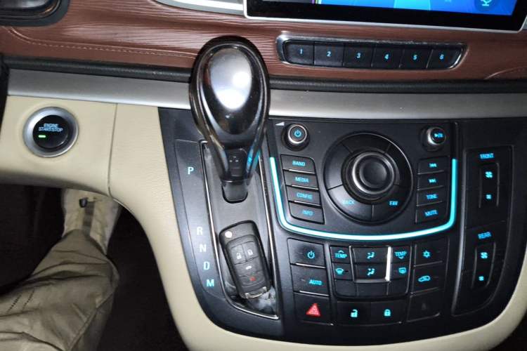 Used Buick GL8 2014 2.4L CT Luxury Business Comfort Edition Gear Lever