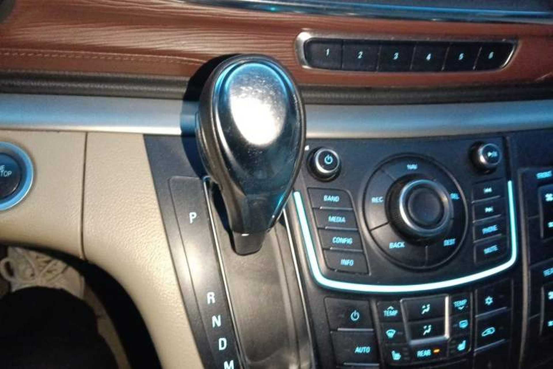 Used Buick GL8 2014 3.0L GT Luxury Business Haoya Edition Gear Lever