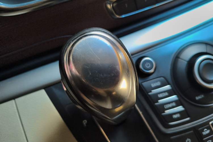 Used Buick GL8 2014 2.4L CT Luxury Business Comfort Edition Gear Lever