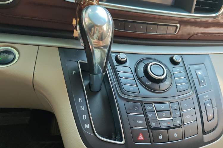 Used Buick GL8 2014 3.0L GT Luxury Business Haoya Edition Gear Lever