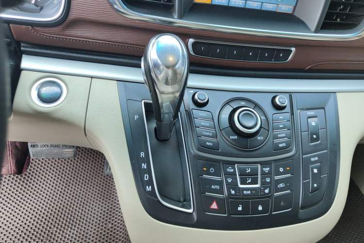 Used Buick GL8 2014 3.0L GT Luxury Business Haoya Edition Gear Lever