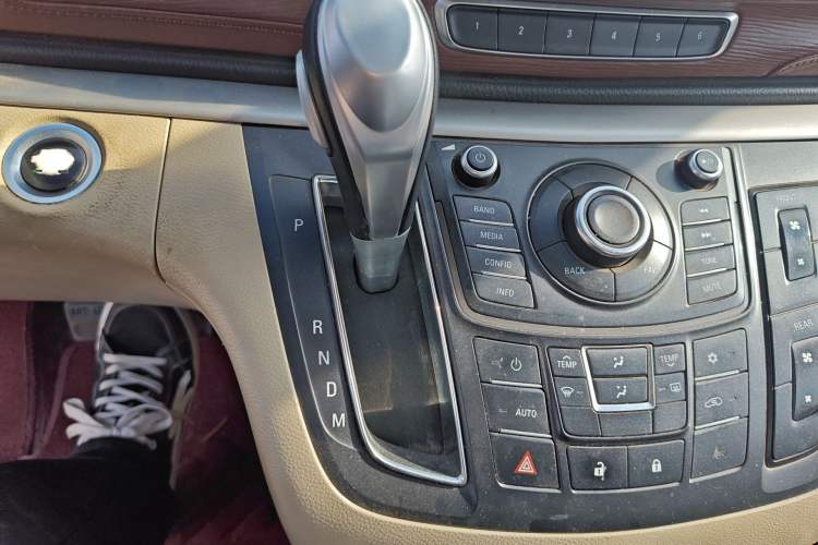 Used Buick GL8 2014 2.4L CT Luxury Business Comfort Edition Gear Lever