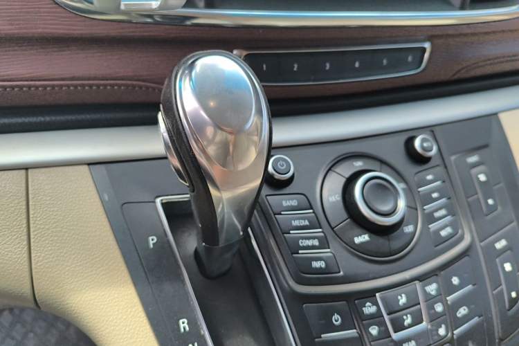 Used Buick GL8 2014 3.0L GT Luxury Business Haoya Edition Gear Lever