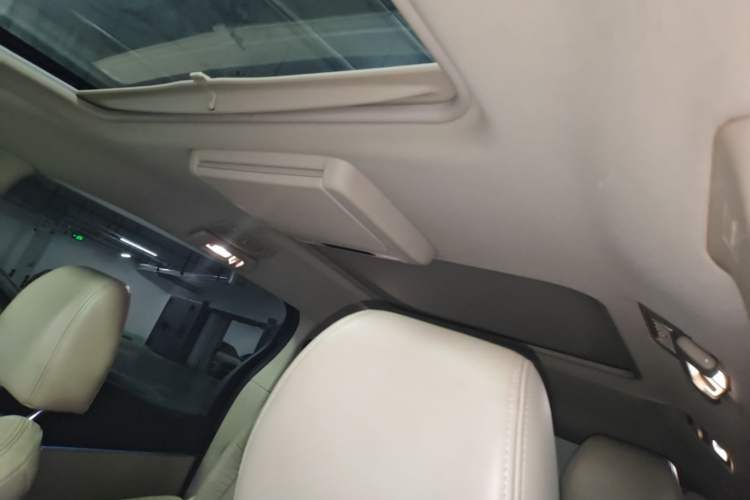 Used Buick GL8 2014 3.0L XT Luxury Business Flagship Edition Headliner