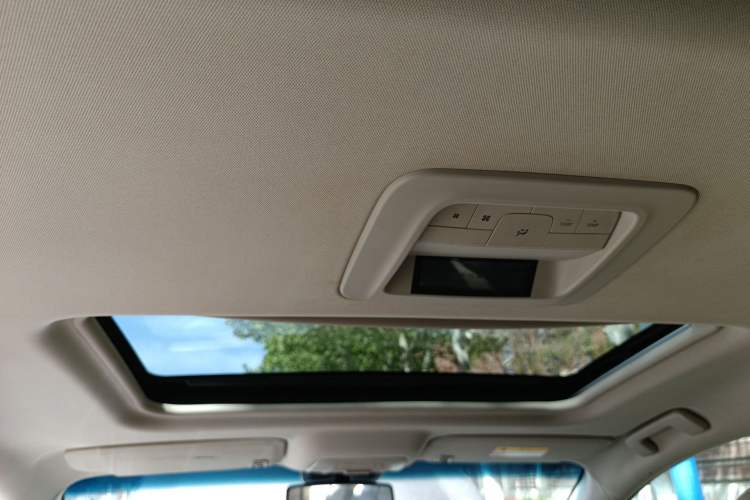 Used Buick GL8 2014 2.4L LT Luxury Business Executive Edition Headliner