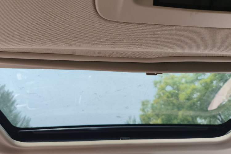 Used Buick GL8 2014 2.4L LT Luxury Business Executive Edition Headliner