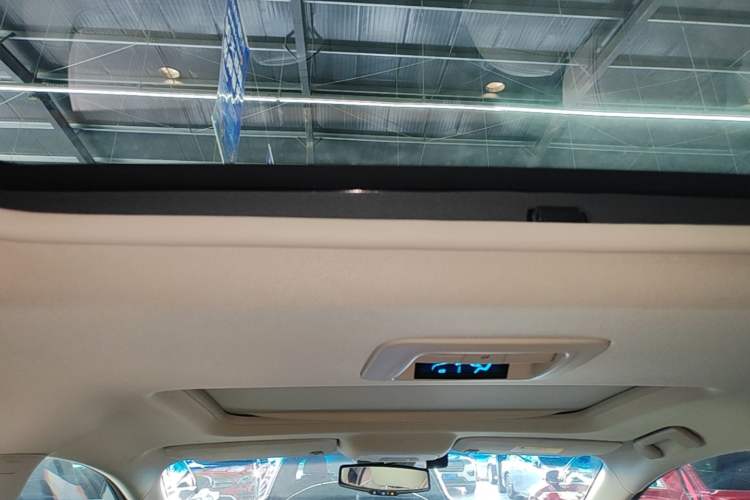 Used Buick GL8 2014 2.4L LT Luxury Business Executive Edition Headliner