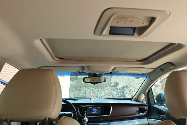 Used Buick GL8 2014 3.0L GT Luxury Business Haoya Edition Headliner