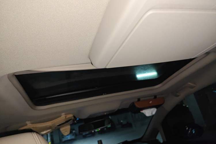Used Buick GL8 2014 3.0L XT Luxury Business Flagship Edition Headliner