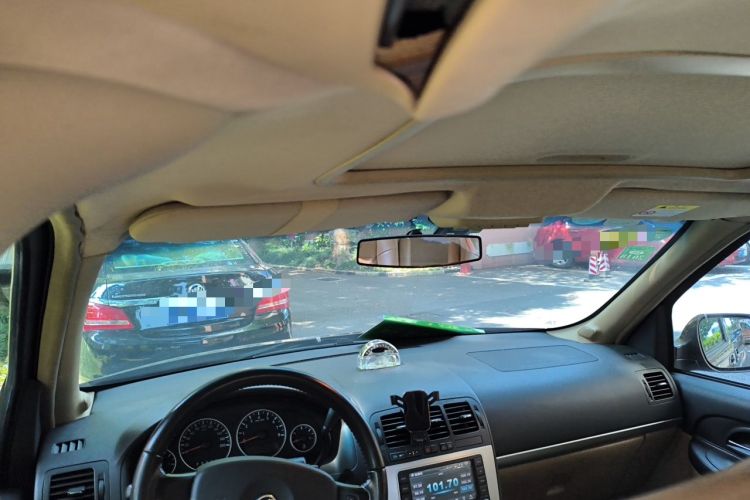 Used Buick GL8 2014 2.4L Executive Edition Headliner