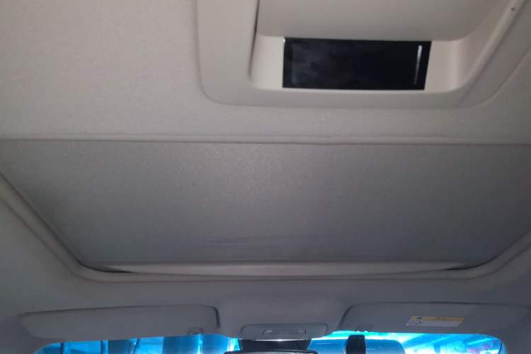 Used Buick GL8 2014 3.0L GT Luxury Business Haoya Edition Headliner