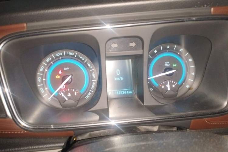 Used Buick GL8 2014 2.4L LT Luxury Business Executive Edition Instrument Cluster