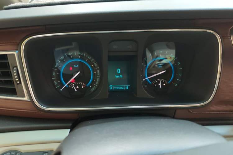 Used Buick GL8 2014 3.0L GT Luxury Business Haoya Edition Instrument Cluster