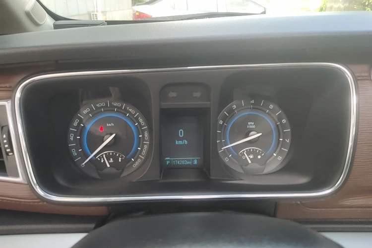 Used Buick GL8 2014 3.0L GT Luxury Business Haoya Edition Instrument Cluster