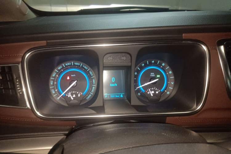 Used Buick GL8 2014 3.0L XT Luxury Business Flagship Edition Instrument Cluster