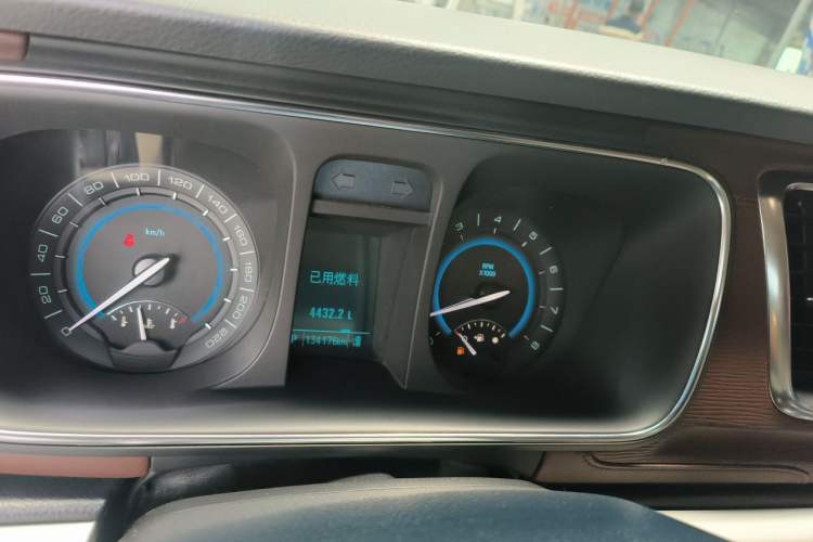 Used Buick GL8 2014 3.0L GT Luxury Business Haoya Edition Instrument Cluster