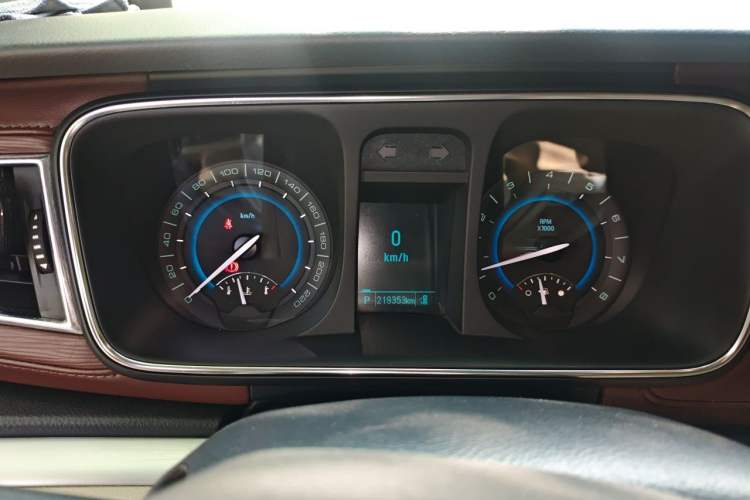 Used Buick GL8 2014 2.4L LT Luxury Business Executive Edition Instrument Cluster