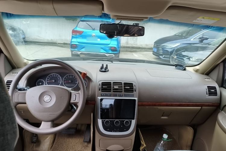 Used Buick GL8 2014 2.4L Classic Edition Interior 2
