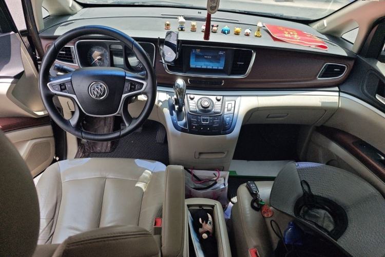 Used Buick GL8 2014 2.4L LT Luxury Business Executive Edition Interior 2