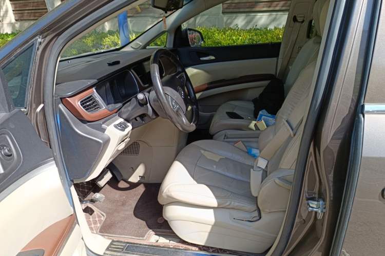 Used Buick GL8 2014 2.4L LT Luxury Business Executive Edition Left Front Seat