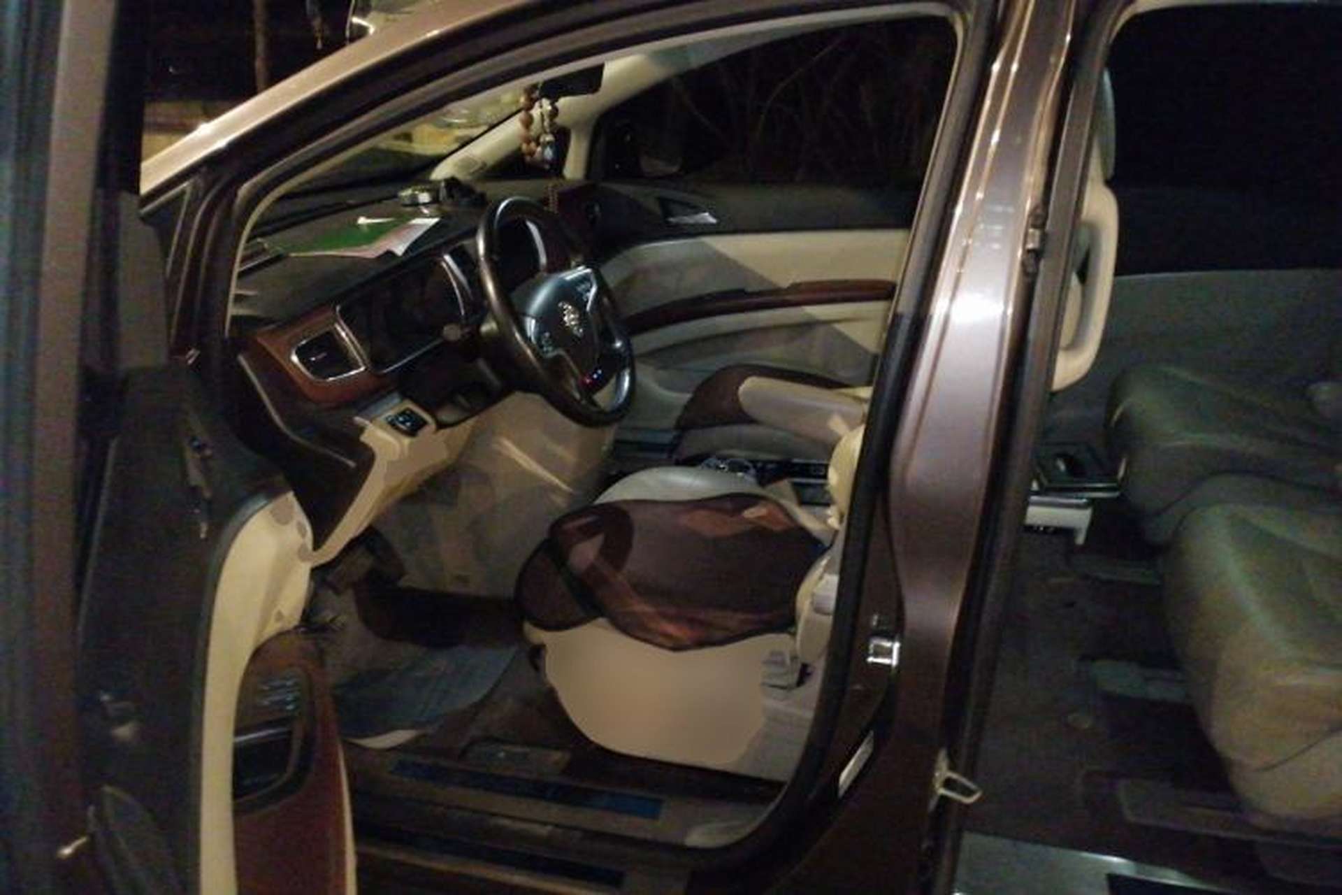 Used Buick GL8 2014 2.4L LT Luxury Business Executive Edition Left Front Seat