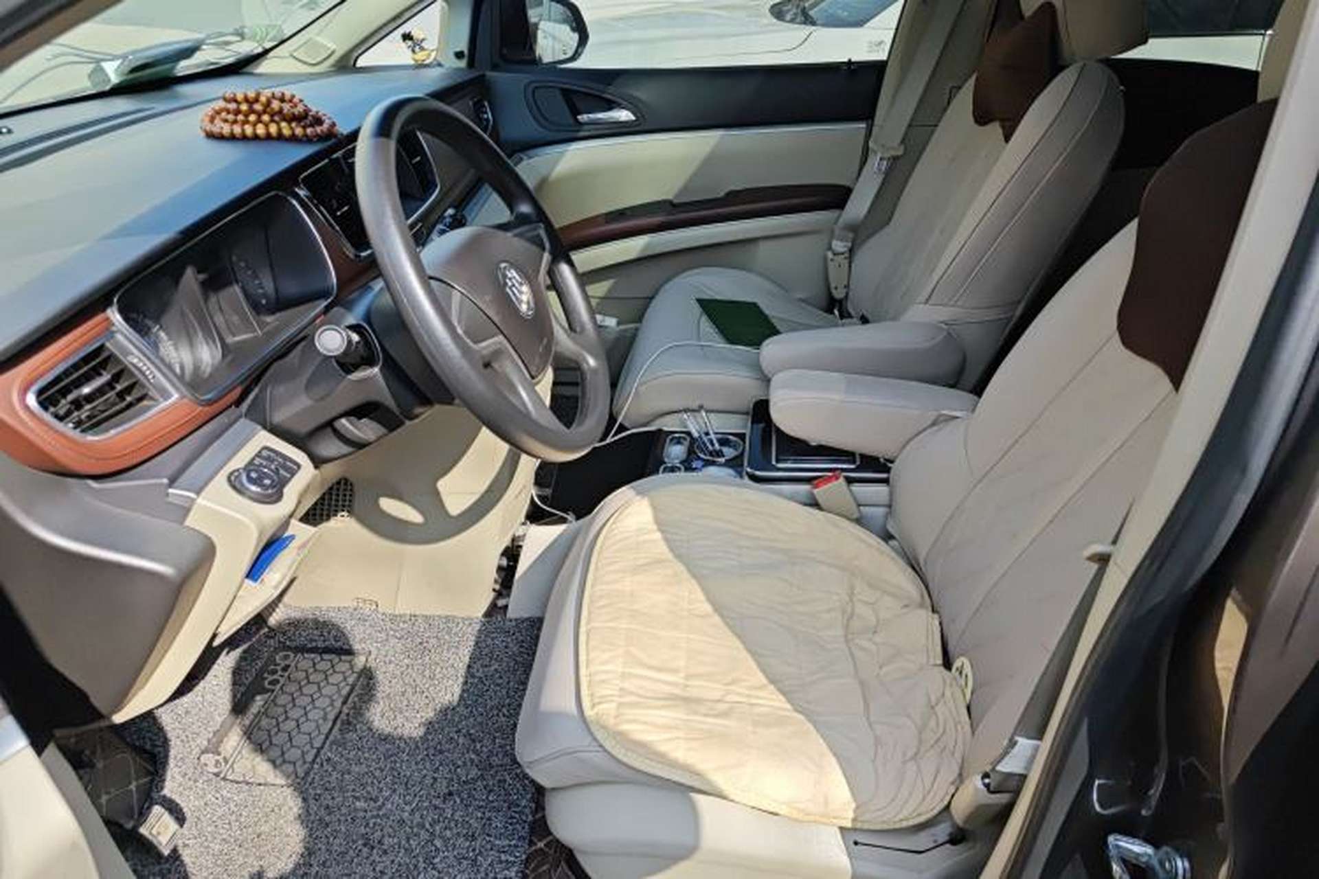 Used Buick GL8 2014 2.4L CT Luxury Business Comfort Edition Left Front Seat