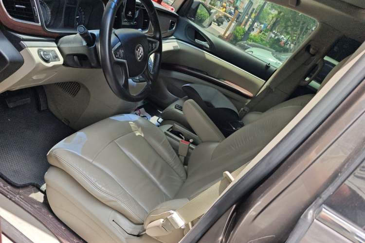 Used Buick GL8 2014 2.4L LT Luxury Business Executive Edition Left Front Seat