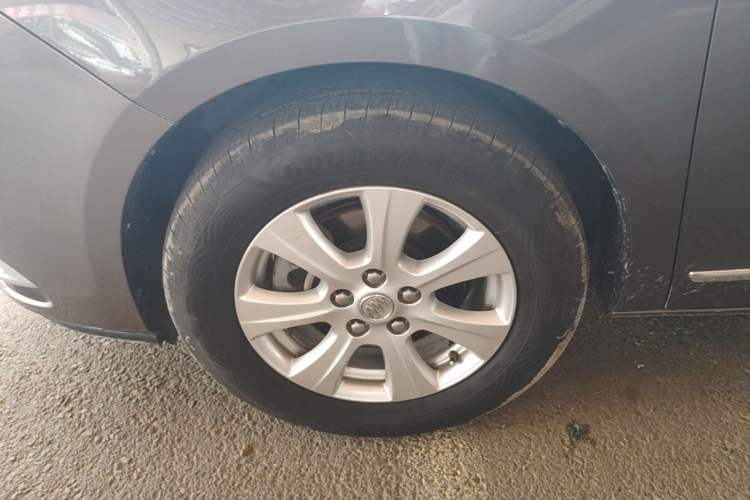 Used Buick GL8 2014 3.0L XT Luxury Business Flagship Edition Left Front Wheel Hub