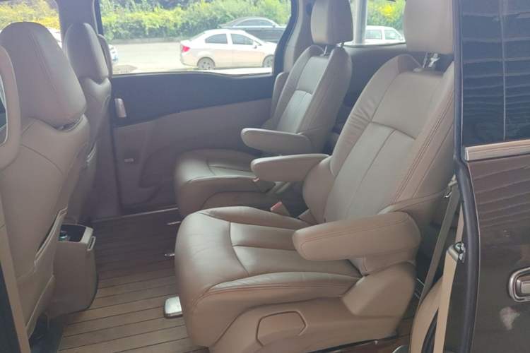 Used Buick GL8 2014 3.0L XT Luxury Business Flagship Edition Left Rear Seat