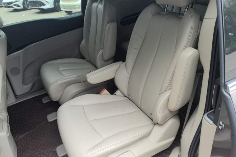 Used Buick GL8 2014 3.0L GT Luxury Business Haoya Edition Left Rear Seat