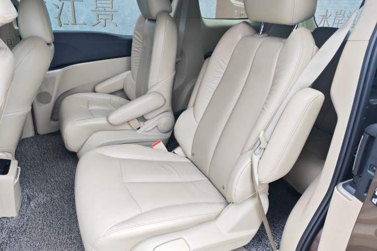 Used Buick GL8 2014 3.0L GT Luxury Business Haoya Edition Left Rear Seat