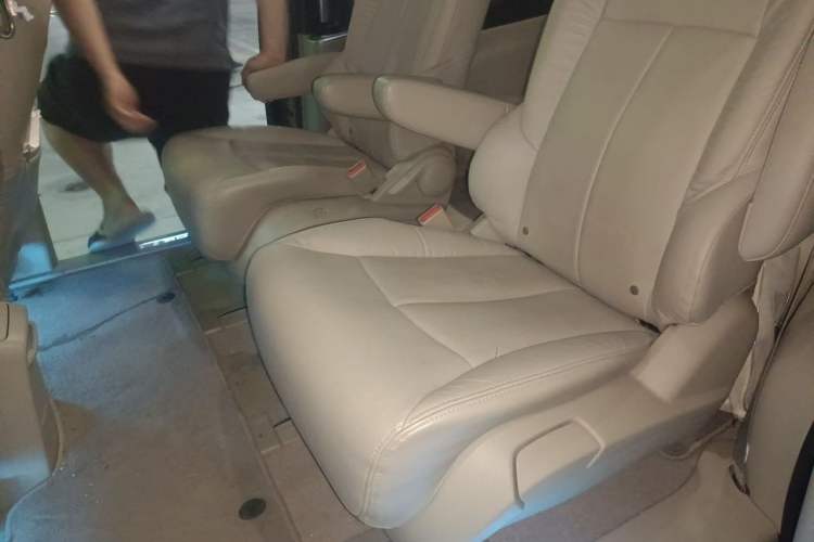 Used Buick GL8 2014 3.0L XT Luxury Business Flagship Edition Left Rear Seat